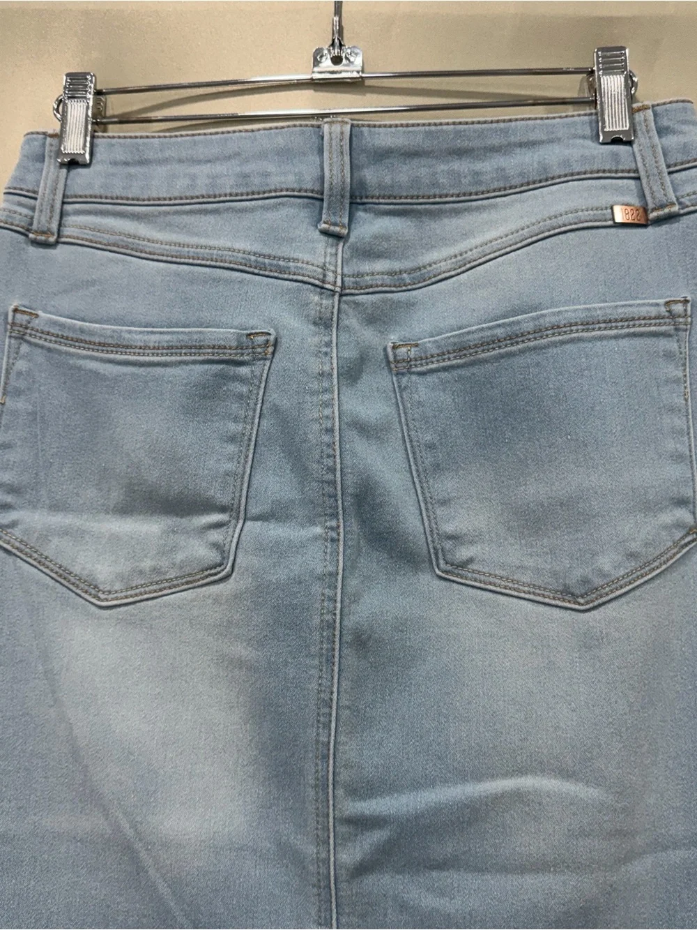 1822 Denim Blue Stretch Denim Skirt Front Slit 27” Comfortable Fit Size 6 - Picture 8 of 12
